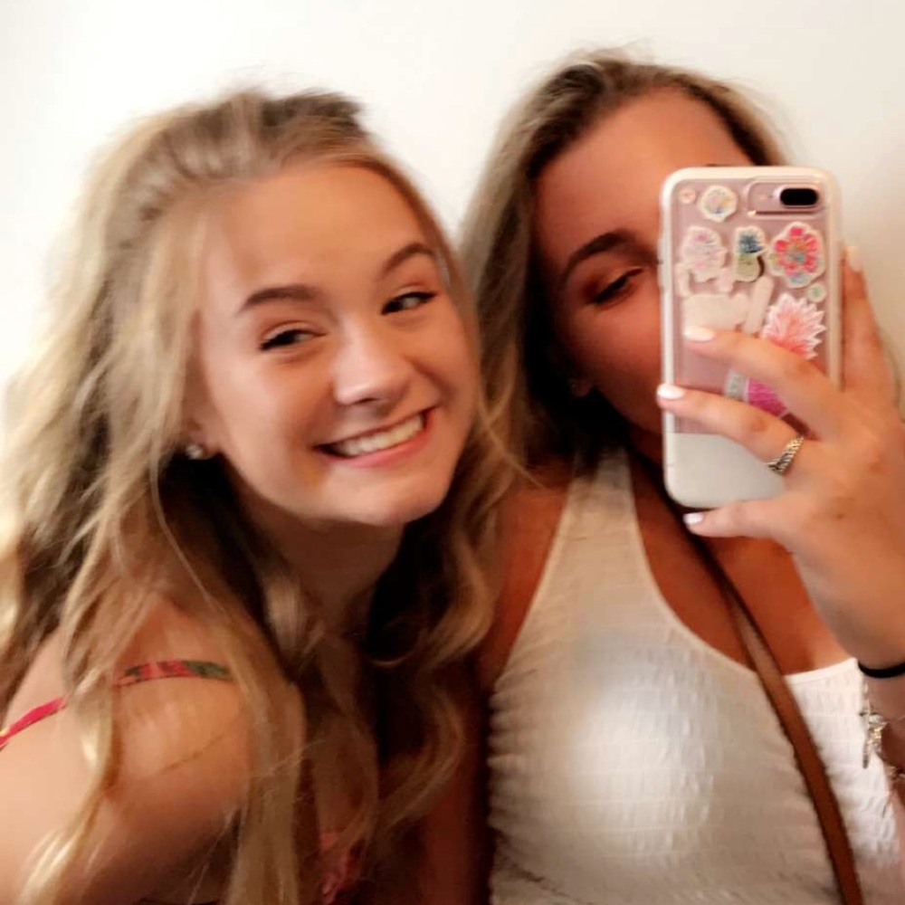 Meet your Posher, Aneta